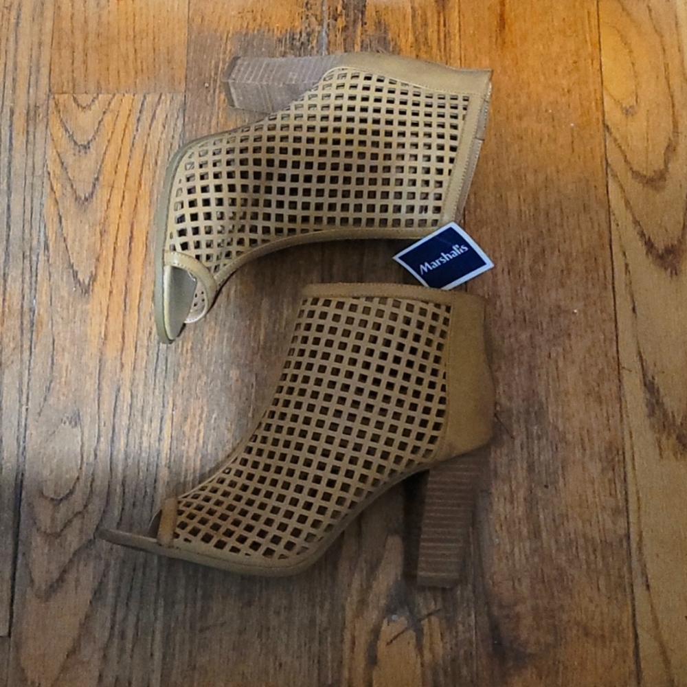 Shoe's